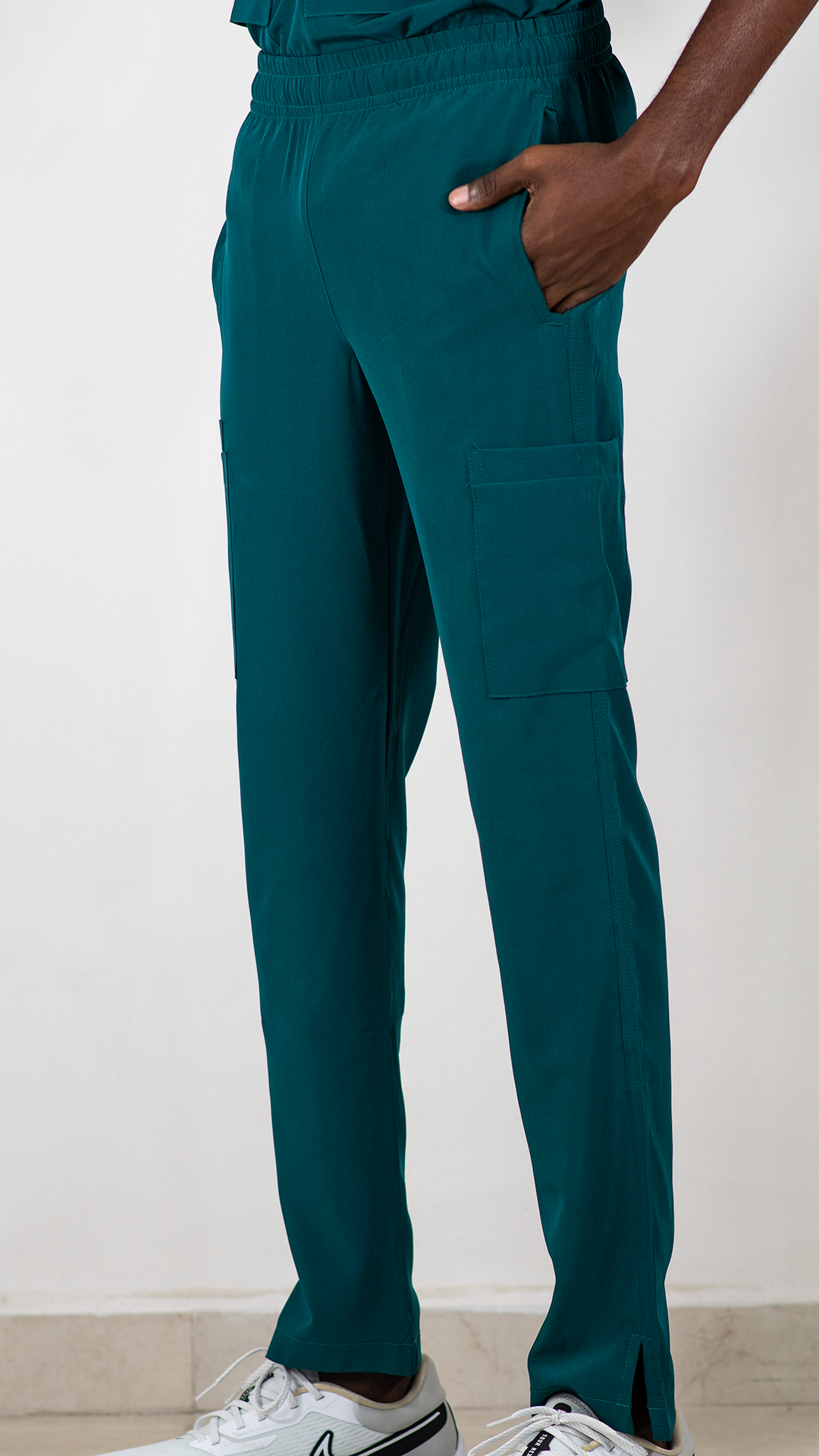 Pantalon Quirurgico Hombre 5 Bolsas Verde Botella F.W