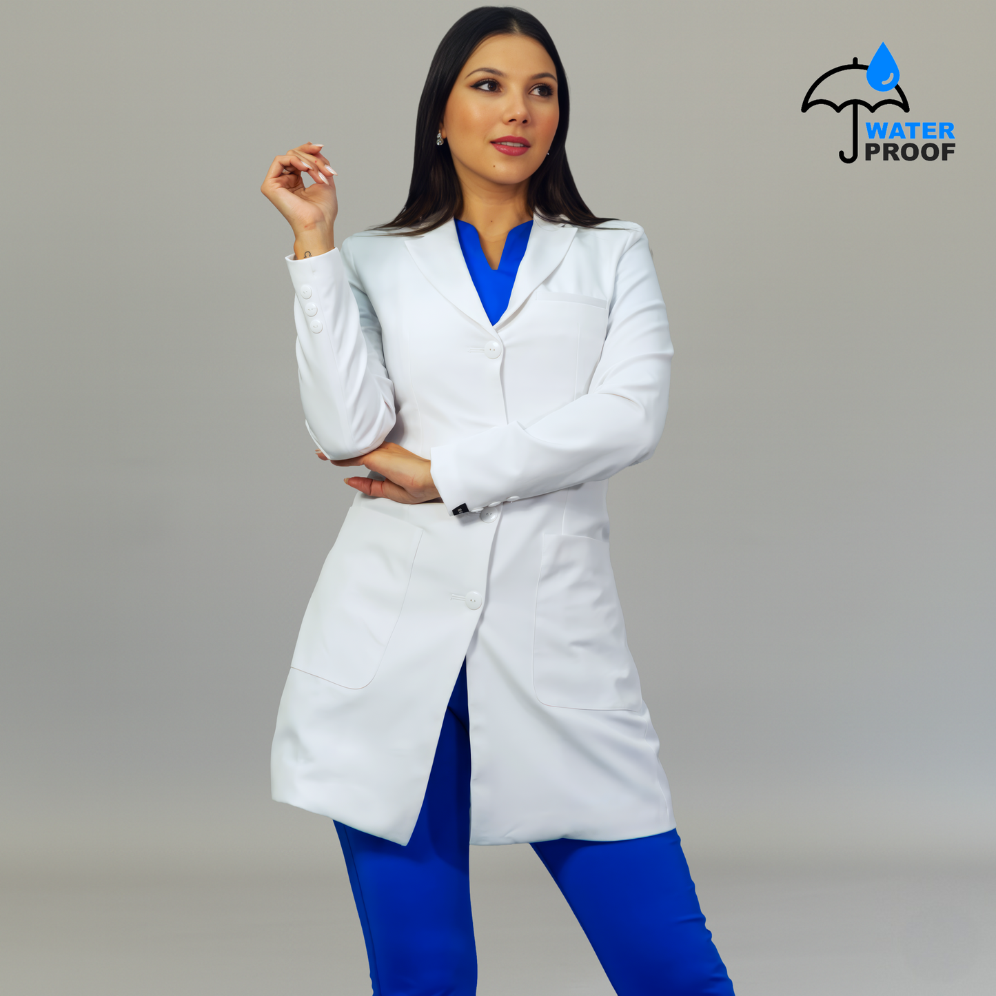 Bata médica blanca stretch antifluido para mujer con forro interior