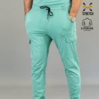 Scrub jogger verde menta hombre para profesionales de la salud