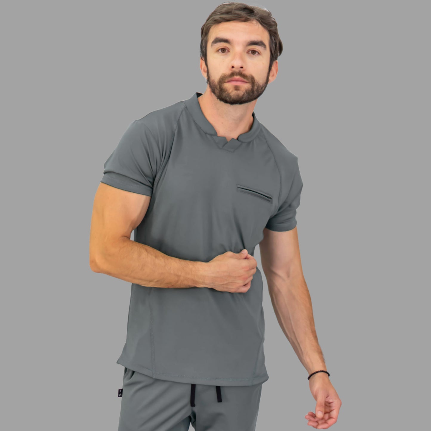 Conjunto Quirúrgico Gris Medio para Hombre – Estilo 910 | Super Stretch Slim Fit