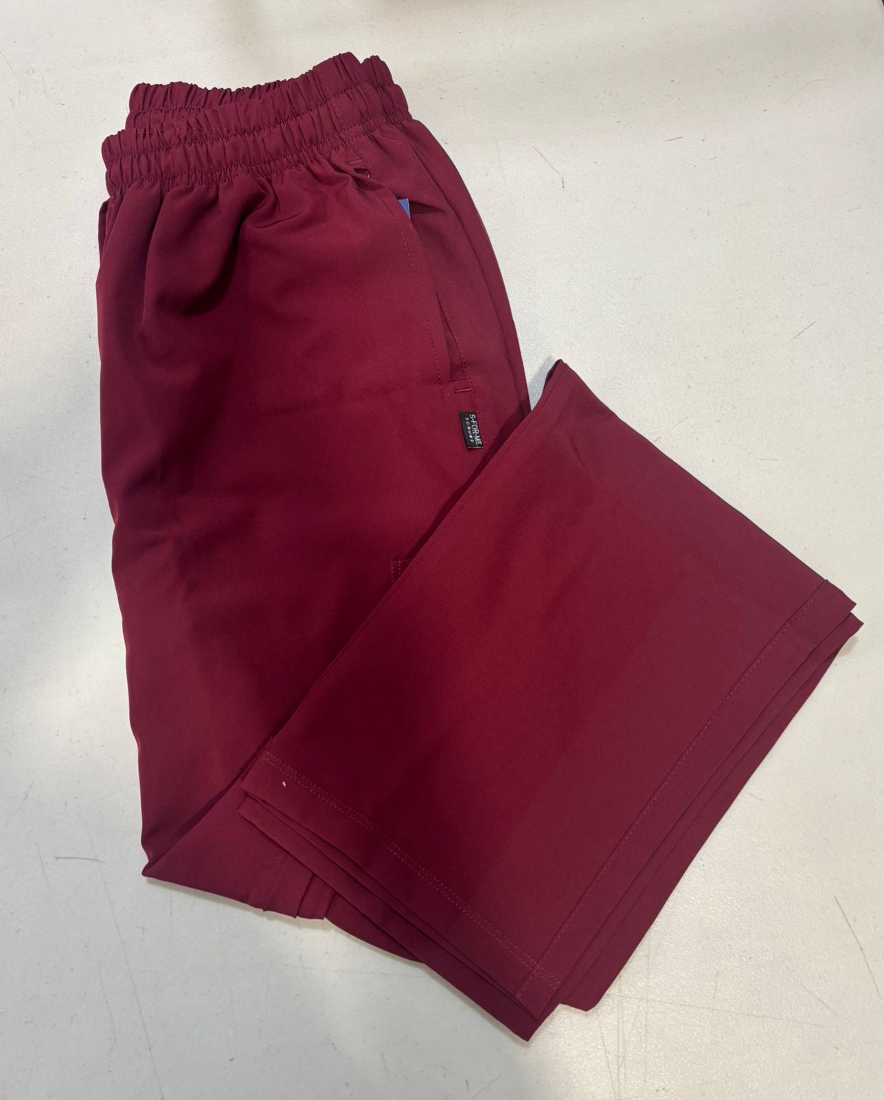 Pantalon Quirúrgico Vino Caballero F.W, Scrubs unicos