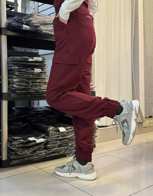 Jogger 300 Quirúrgico Unisex Vino Antifluido  Relax Scrubs